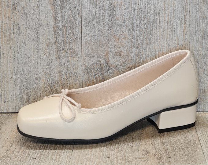 Dchicas_193_Beige
