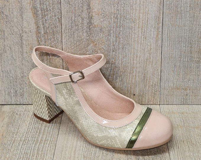 DorkingByFluchos_D9093_Taupe