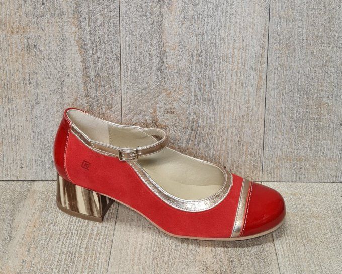 DorkingByFluchos_D9027_Rouge