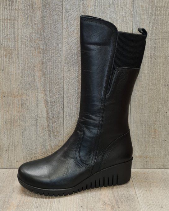 PedroTores-2008-Noir